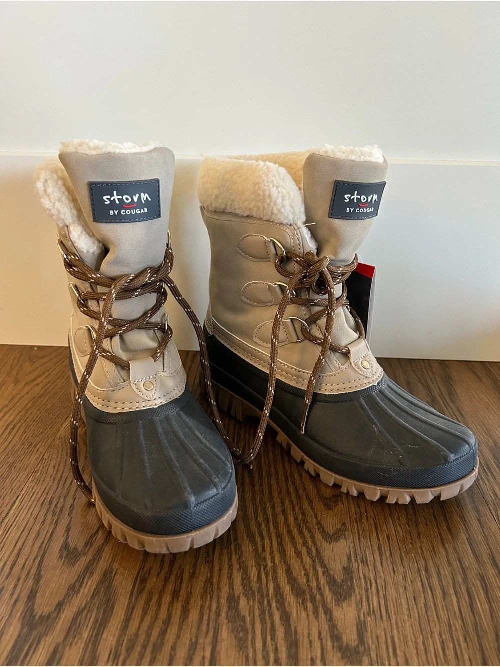 NWT Storm by Cougar Winter Boot- size 6